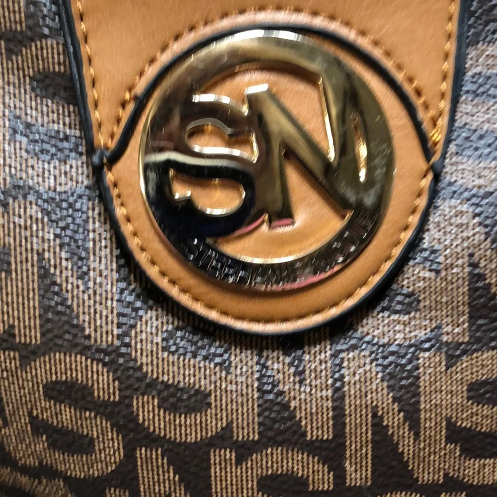 Stephanie Nicole Brown Crossbody Bag